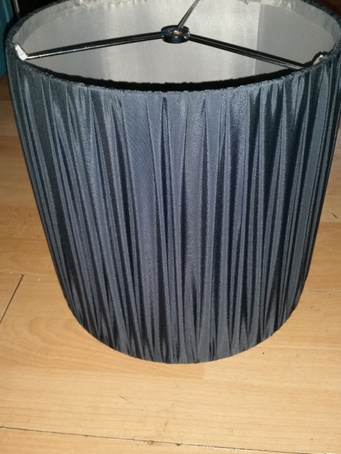 Close up on the lampshade before I began...