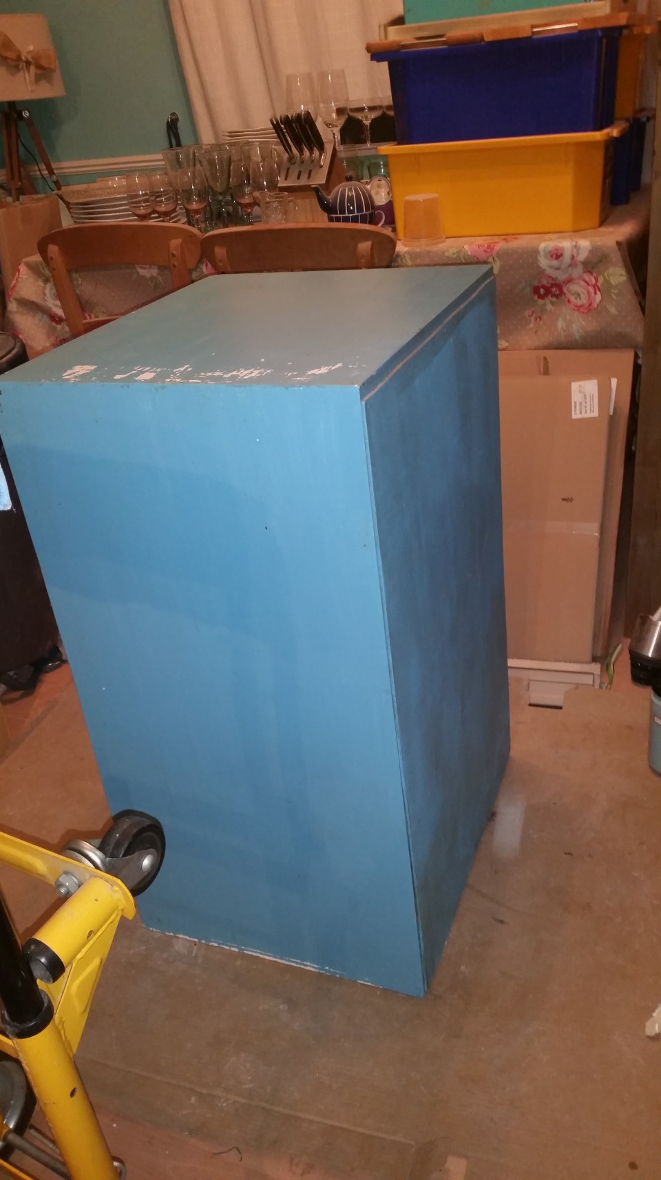 The cabinet before I started - nice blue but looking a little shabby round the edges