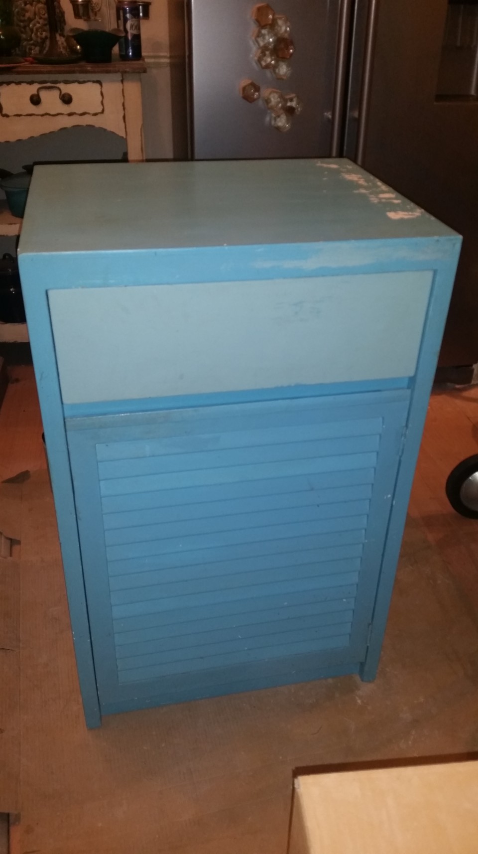 The front of the cabinet before I started