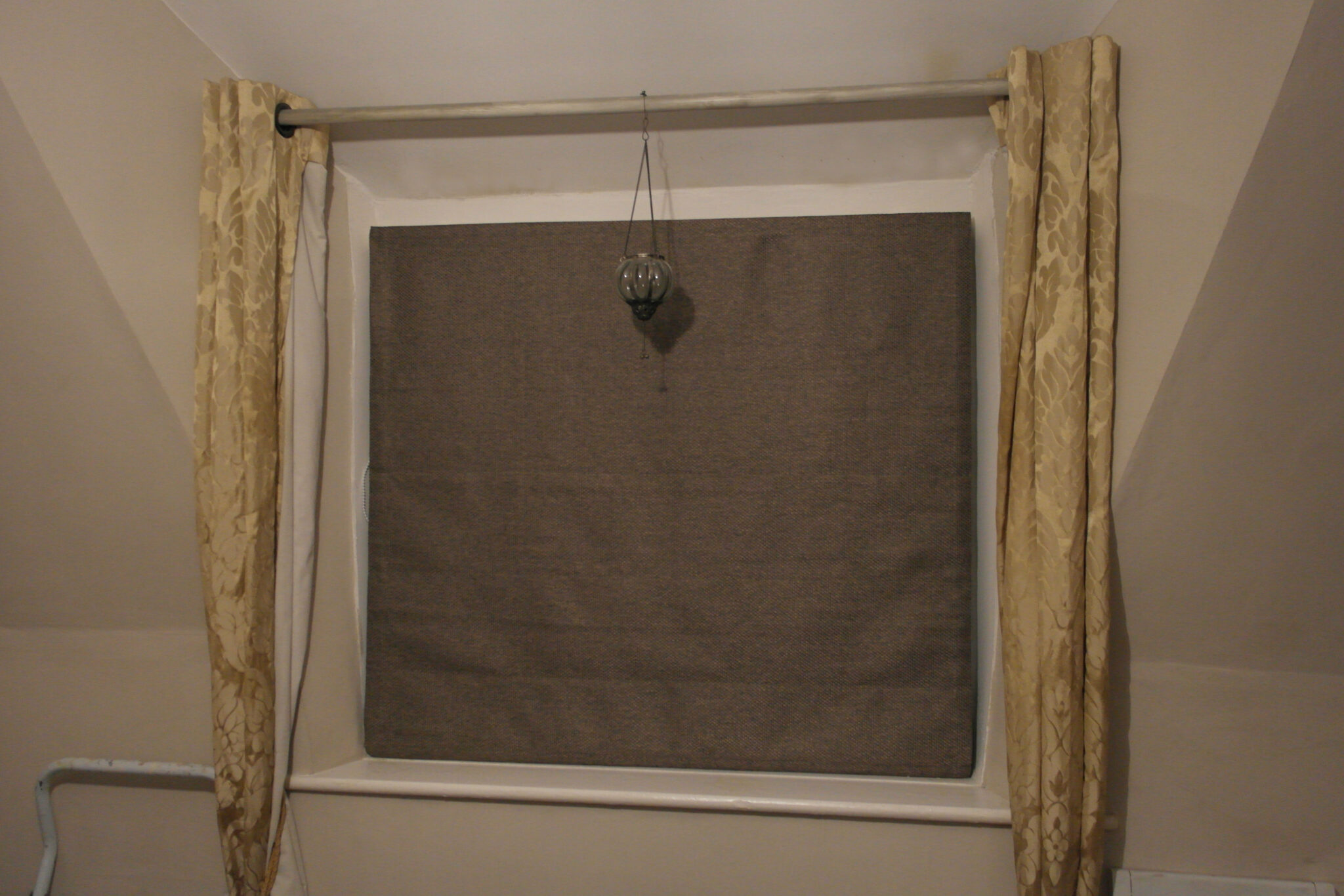 JamJarGill: Master Bedroom: New Blind