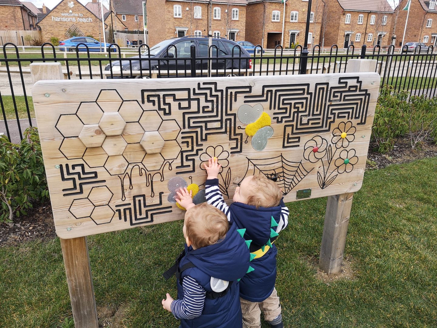 JamJarGill: Play Park Diaries: Kiln Drive Playground, Stewartby, Bedfordshire