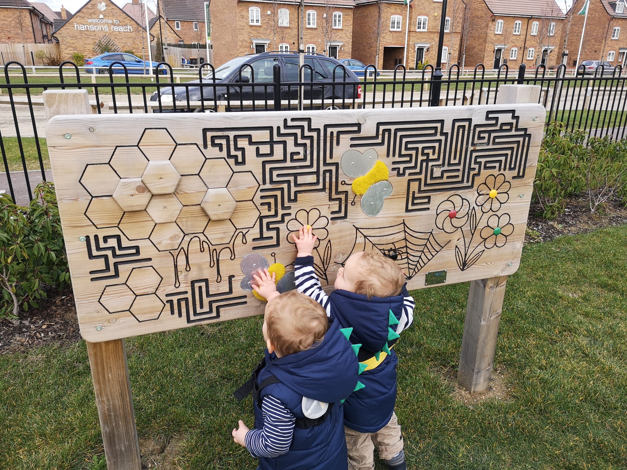 JamJarGill: Play Park Diaries: Kiln Drive Playground, Stewartby, Bedfordshire