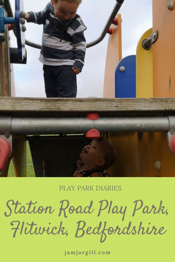 Station Road Play Park, Flitwick, Bedfordshire - JamJarGill