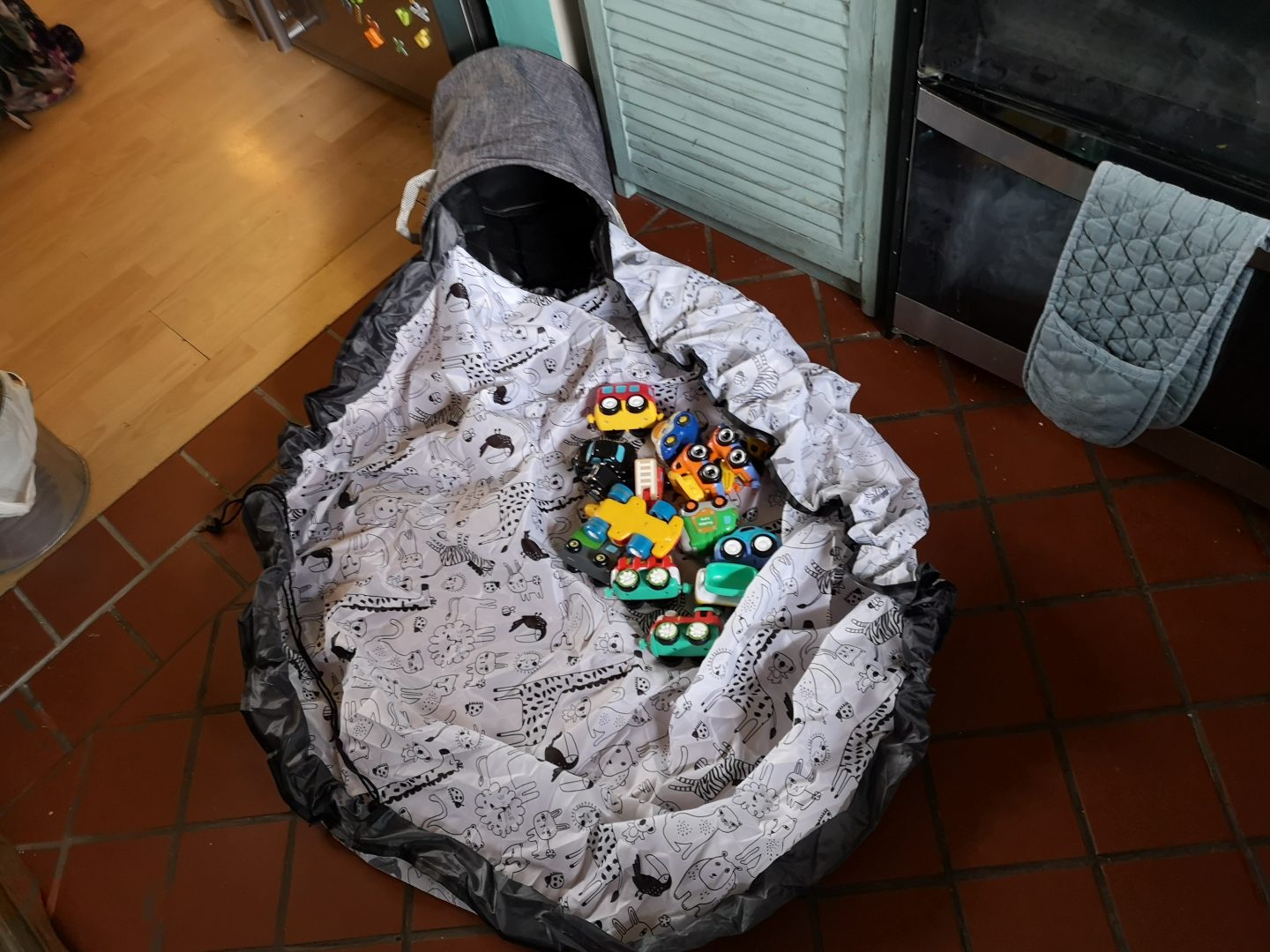 JamJarGill: Happy Bag Doodle Max {product review}