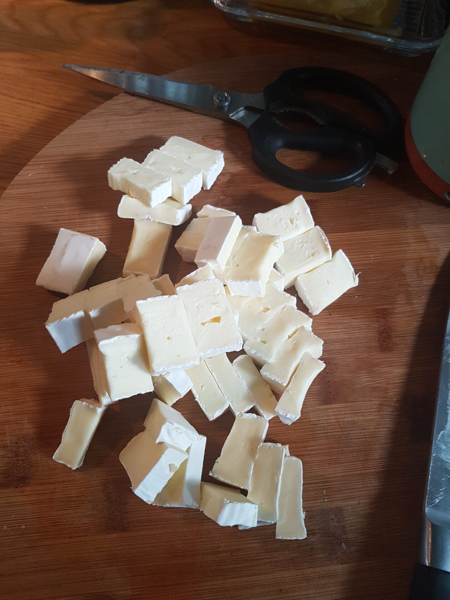 Brie & Tomato Spaghetti